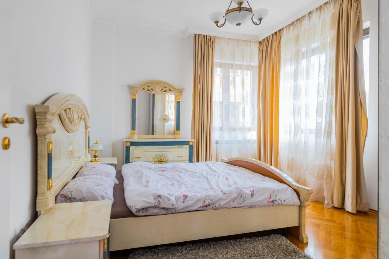 2-bd Bright In By Flat Mаnager Apartemen