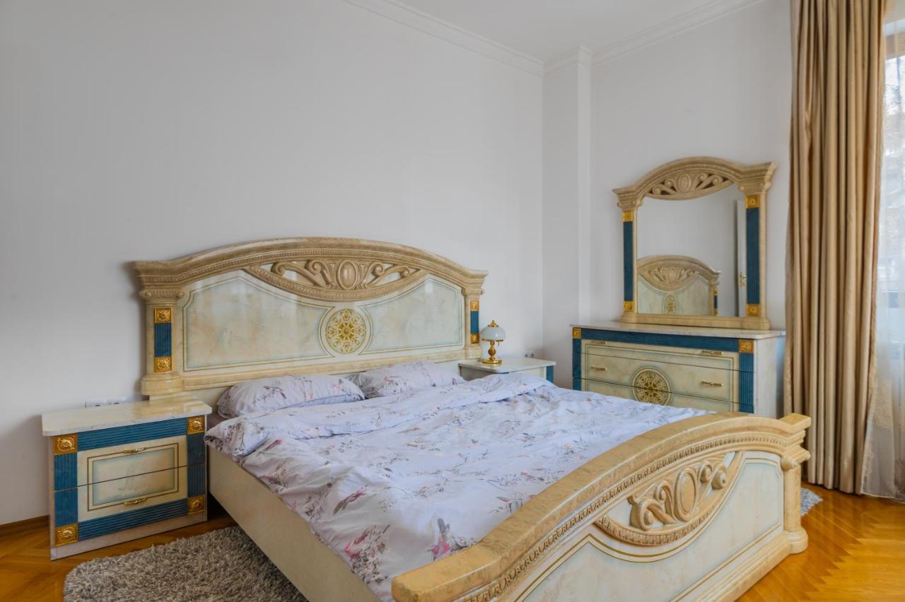 2-bd Bright In By Flat Mаnager Apartemen